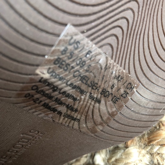 New with Stickers: Gentle Souls Best Chelsea Boot. Size 8.5 or 39.5 - Picture 12 of 15